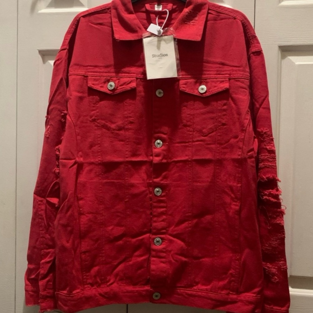 New!  “Studios” Men Long Sleeves Red Ripped Distressed Denim Jacket. Size: 4XL